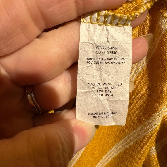 Green Envelope Size Large Boho Fall Vibes Dolman Sleeve T shirt Gold VNeck Comfy - Picture 5 of 5